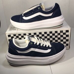 NWT Vans Old Skool Overt All Purpose Trainers in Dress Blue Men’s 9